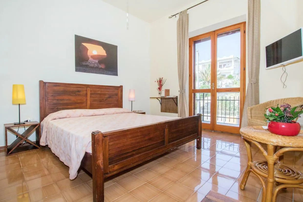 Bed & Breakfast Mare Lughente Bed and Breakfast S'archittu Cuglieri