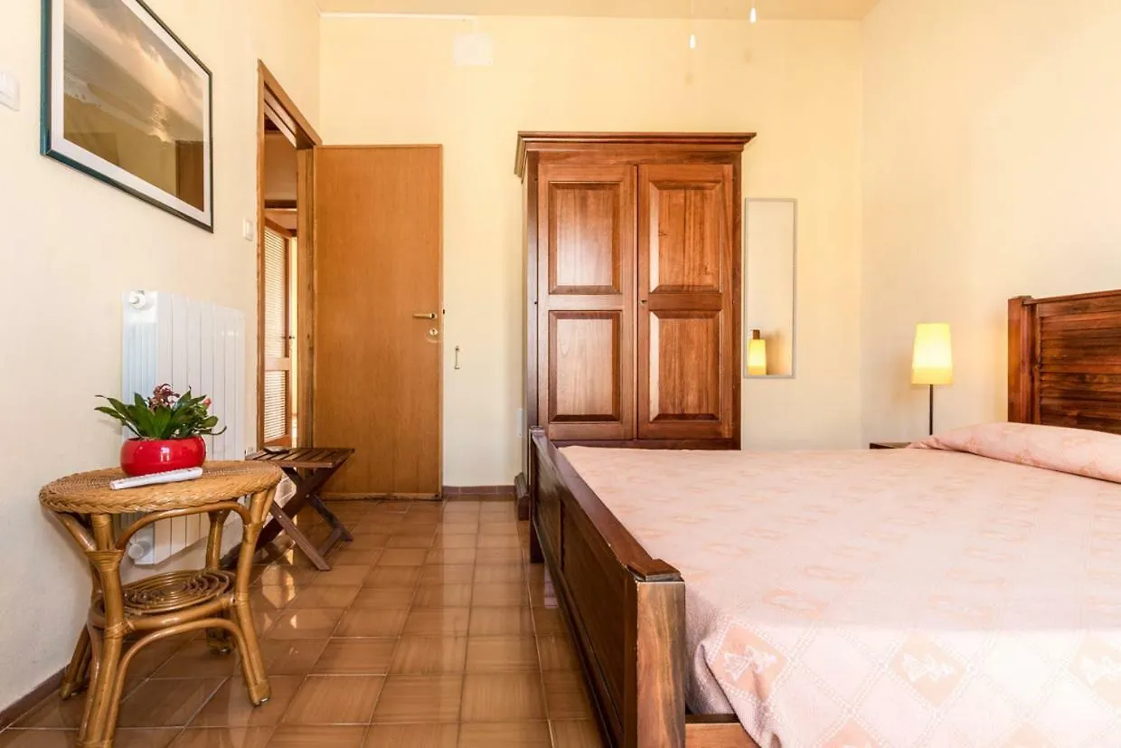 Mare Lughente Bed & Breakfast S'archittu Cuglieri 3*,